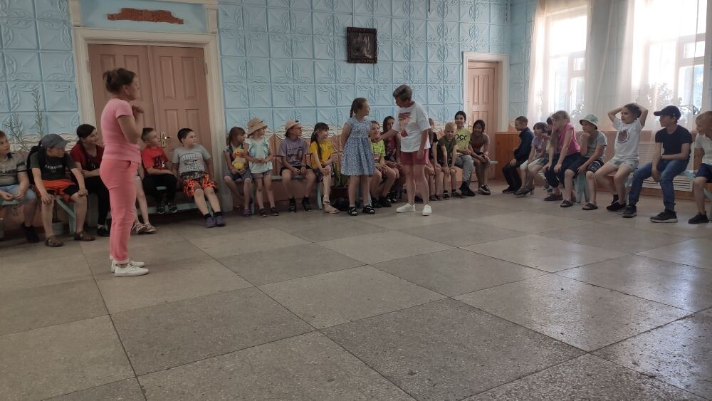 «Встреча с незнакомцами».